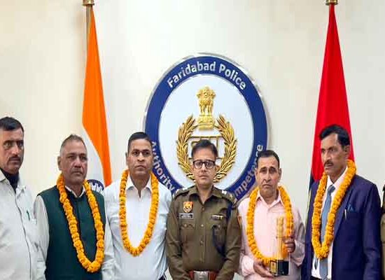 फरीदाबाद पुलिस परिवार के 4 सदस्य पुलिस विभाग से सेवानिवृत हुए है