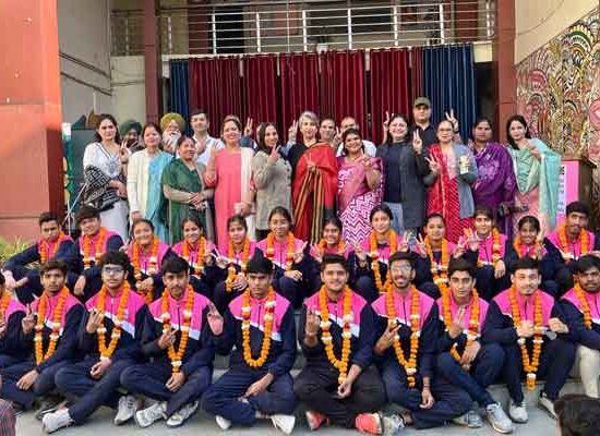 DAV School NH- 3 Faridabad campus was abuzz with excitement as students of classes VIII to XII participated in a series of sports competitions.