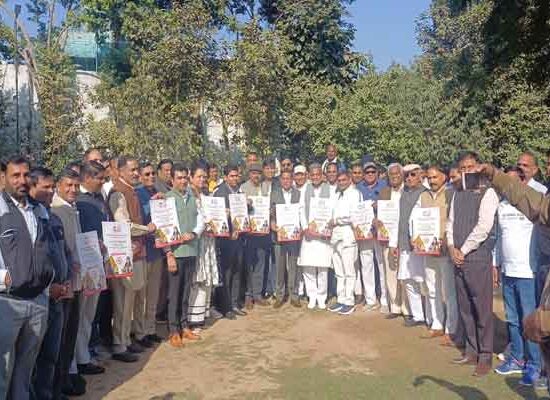 गुर्जर आर्ट एंड कल्चर ट्रस्ट द्वारा 23 से 25 दिसंबर को सूरजकुंड मेला ग्राउंड में गुर्जर महोत्सव का आयोजन किया जाएगा।