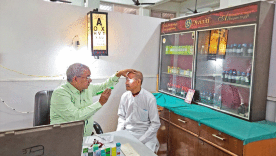 श्री सिद्धदाता आश्रम में फ्री हेल्थ कैंप, 434 लोगों ने कराई जांच