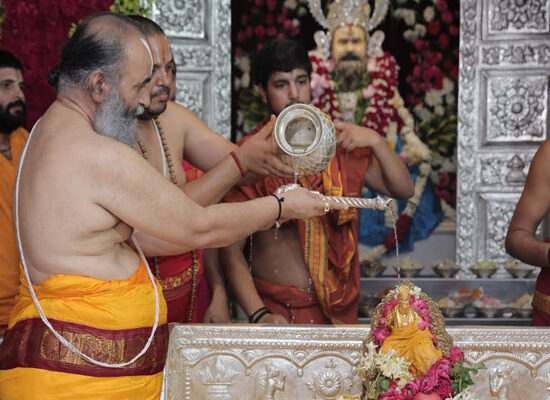 swami-purushottamacharya-pravachan-siddhadata-ashram-faridabad
