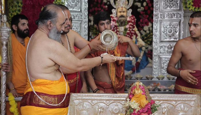 swami-purushottamacharya-pravachan-siddhadata-ashram-faridabad