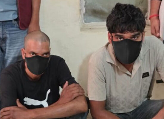 Faridabad Police arrested two accused involved in ATM card swapping fraud of Rs 75000