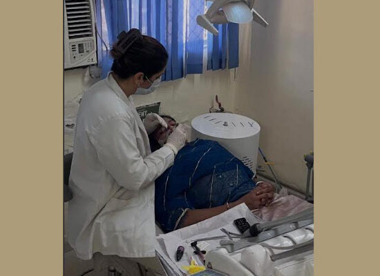 बीके सिविल अस्पताल फरीदाबाद में ऑर्थोडॉन्टिक्स उपचार लेते मरीज।