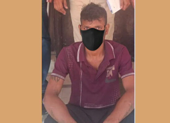 फरीदाबाद के डबुआ कॉलोनी आभूषण चोरी मामले में गिरफ्तार आरोपी और बरामद जेवर।