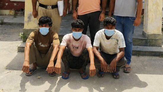 ₹15 लाख की ऑनलाइन निवेश ठगी मामले में गिरफ्तार आरोपियों के खिलाफ कार्रवाई करती साइबर थाना एनआईटी पुलिस।