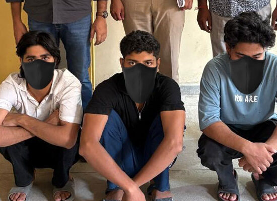 मोहाली से गिरफ्तार साइबर ठगी के आरोपी और फरीदाबाद साइबर थाना बल्लभगढ़ की कार्रवाई।