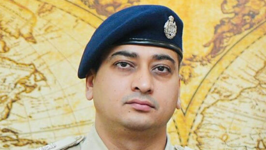 फरीदाबाद पुलिस क्राइम इंटेलिजेंस मॉडल के तहत अपराधियों की निगरानी करती हुई