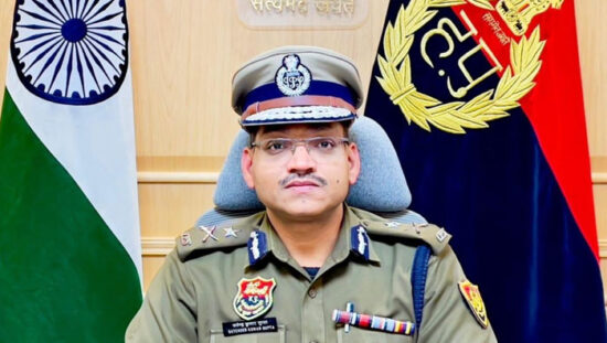 फरीदाबाद पुलिस द्वारा साइबर अपराधियों के खिलाफ कार्रवाई, 41 आरोपी गिरफ्तार और ₹19.56 लाख बरामद।