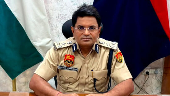 फरीदाबाद पुलिस के नए जॉइंट सीपी राजेंद्र कुमार मीणा पदभार ग्रहण करते हुए