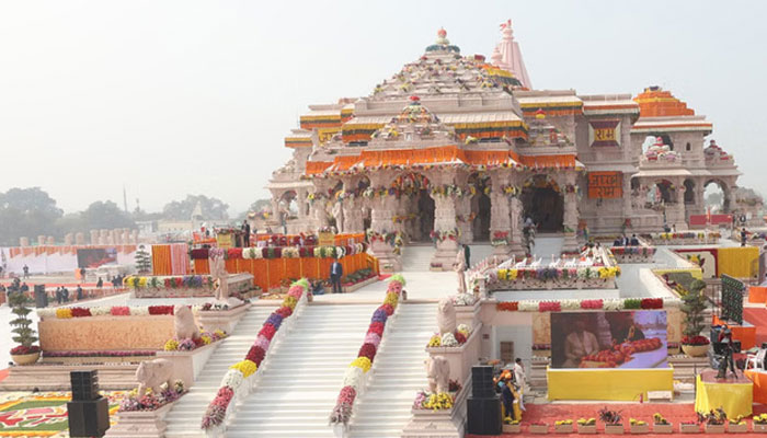 अयोध्या राम मंदिर में दान राशि गड़बड़ी मामले की जांच करती एसआईटी टीम
