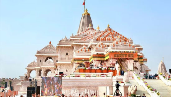 श्रीराम मंदिर चंदा मामले पर प्रेस वार्ता करते पूर्व विधायक नीरज शर्मा।