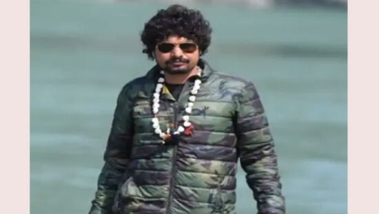 रियल एस्टेट कर्मचारी अरुण हुड्डा हत्याकांड की जांच करती पुलिस।