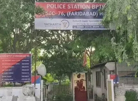 फरीदाबाद में ASI पर हमले और महिला के अपहरण मामले की जांच करती पुलिस।