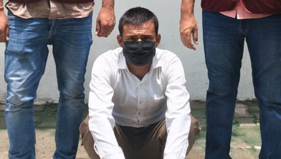 फरीदाबाद पुलिस द्वारा एटीएम मशीन से छेड़छाड़ कर रुपये हड़पने वाले आरोपी की गिरफ्तारी।