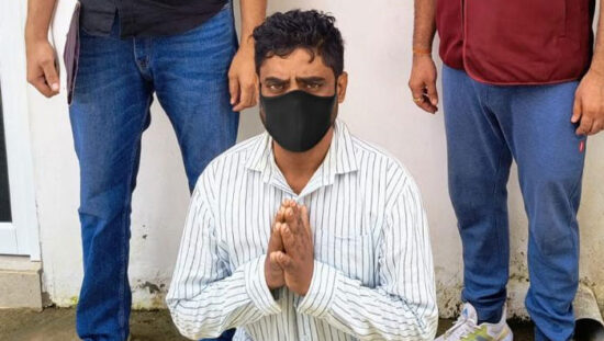 फरीदाबाद में बच्चे को झांसा देकर गहने ठगने के मामले में कार्रवाई करती अपराध शाखा सेक्टर-85 की टीम।