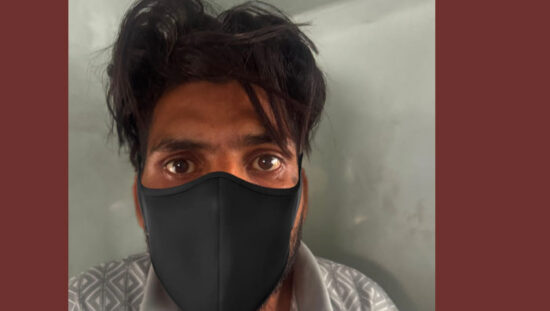 फरीदाबाद पुलिस द्वारा मोबाइल हैक साइबर ठगी मामले में गिरफ्तार आरोपी।