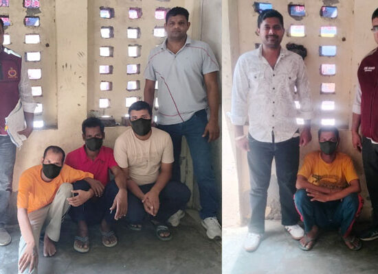फरीदाबाद पुलिस द्वारा घरों में चोरी के मामले में गिरफ्तार आरोपियों से बरामद सोने के आभूषण और नकदी।
