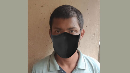 फरीदाबाद में अवैध देसी कट्टा के साथ गिरफ्तार आरोपी।