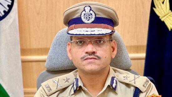 कांवड़ यात्रा-2026 के दौरान फरीदाबाद में सुरक्षा व्यवस्था संभालते पुलिसकर्मी।