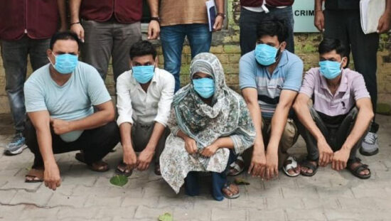 शादी के नाम पर ठगी करने वाले गिरोह के गिरफ्तार आरोपी फरीदाबाद पुलिस की गिरफ्त में।