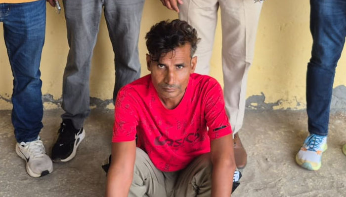 5 हजार के इनामी आरोपी को गिरफ्तार करती फरीदाबाद पुलिस की क्राइम ब्रांच AVTS सिकरोना