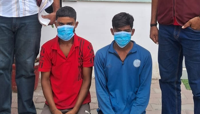 वाहन चोरी के मामले में गिरफ्तार आरोपी और बरामद चोरी की स्कूटी के साथ फरीदाबाद पुलिस।