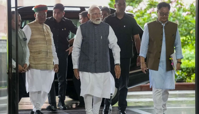 एनडीए संसदीय दल की बैठक 'मंगल मिलन' में संबोधित करते प्रधानमंत्री नरेंद्र मोदी।