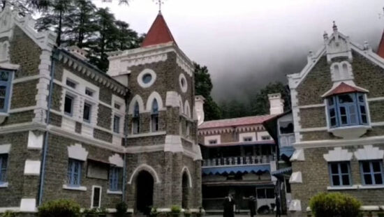 भरण-पोषण मामले में उत्तराखंड हाईकोर्ट का बड़ा फैसला, पत्नी को पति की हैसियत के अनुसार जीवन जीने का अधिकार।