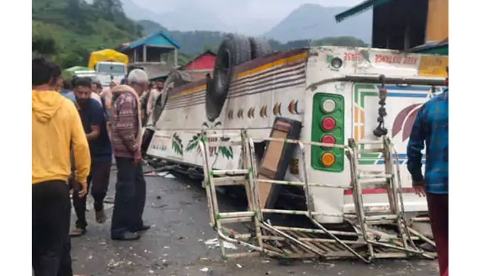 Chamba Himachal Pradesh bus accident 7 dead 11 injured