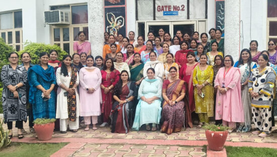 डीएवी पब्लिक स्कूल एनटीपीसी में सीबीएसई प्रशिक्षण कार्यक्रम में शामिल शिक्षक