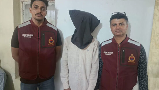 फरीदाबाद पुलिस क्राइम ब्रांच की गिरफ्त में अपहरण और लूट का आरोपी।