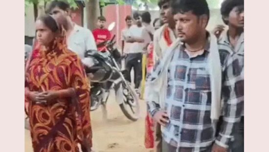 फरीदाबाद सेक्टर-14 में घटना स्थल पर जांच करती पुलिस।