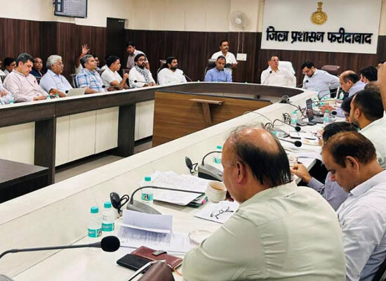 ग्रेटर फरीदाबाद विकास कार्यों की समीक्षा बैठक