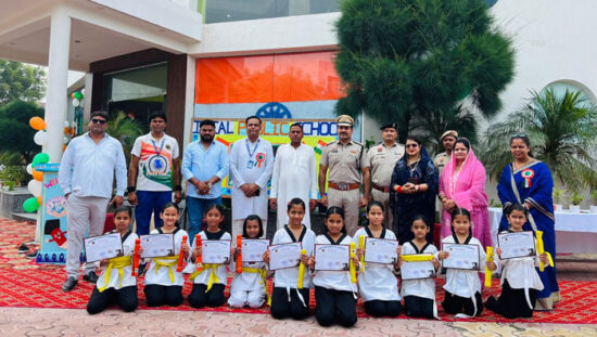 Independence Day celebration at Ideal Public School Agwanpur with students, guests and Taekwondo girls