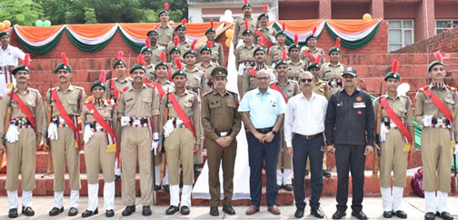 Vice-Chancellor Prof. Rajeev Kumar hoisting the Tricolour on the 80th Independence Day at J.C. Bose University, Faridabad.