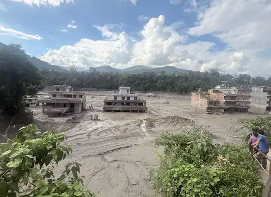 नेपाल में बाढ़ और भूस्खलन के बाद बनी नई झील और प्रभावित क्षेत्र