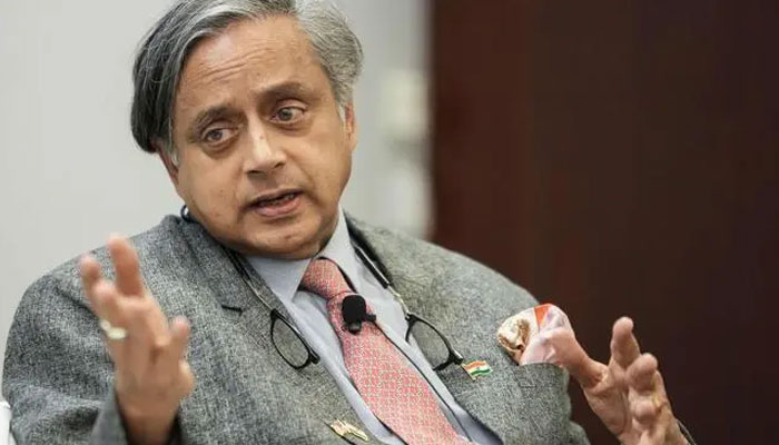Shashi Tharoor speaking about RSS ideology and Mohan Bhagwat