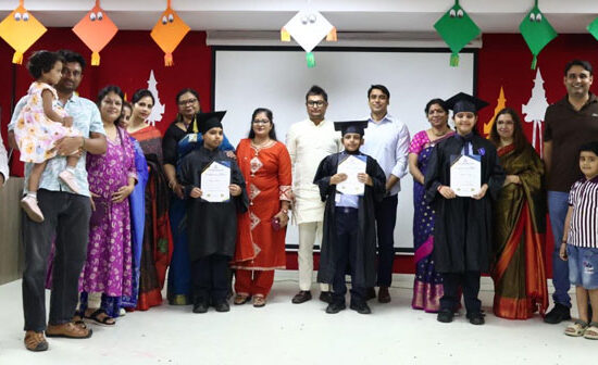 SRS इंटरनेशनल स्कूल फरीदाबाद में स्वतंत्रता दिवस समारोह के दौरान विद्यार्थियों की देशभक्ति प्रस्तुति