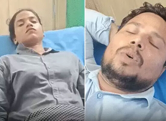 वाराणसी एयरपोर्ट पर हथियार जांच के दौरान गोली चलने के बाद मौके पर मौजूद सुरक्षा कर्मचारी।