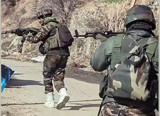 अरुणाचल प्रदेश के चांगलांग में भारत-म्यांमार सीमा पर तैनात असम राइफल्स के जवान