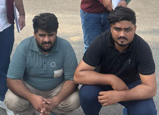 फरीदाबाद ATM कार्ड बदलकर 26,500 रुपये निकालने के मामले में गिरफ्तार दो आरोपी