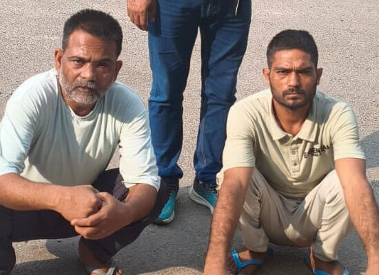 फरीदाबाद अपराध शाखा सेक्टर-16 द्वारा बंद मकान में चोरी के मामले में बरामद सोने-चांदी के आभूषण।