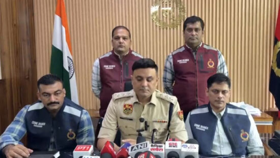 आगरा कैनल रोड पर पुलिस मुठभेड़ में घायल चोरी के आरोपी सोनू और राहुल