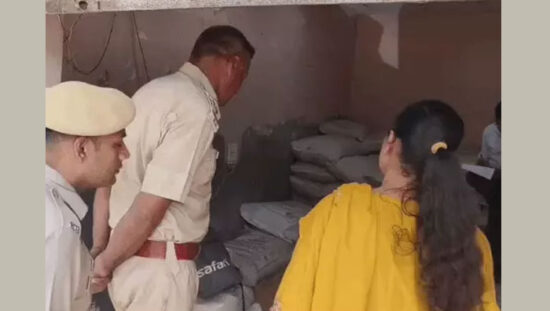 फरीदाबाद के फतेहपुर चंदीला स्थित राशन डिपो पर खाद्य एवं आपूर्ति विभाग की जांच