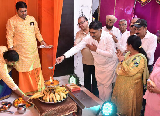 फरीदाबाद के सिद्धपीठ श्री हनुमान मंदिर में श्रीकृष्ण जन्माष्टमी की भव्य झांकी