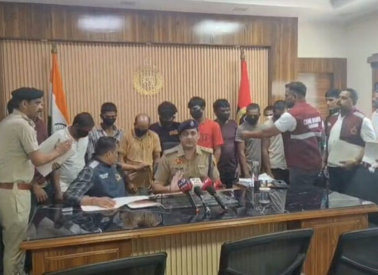 फरीदाबाद पुलिस ने वाहन चोरी के पांच गिरोह का पर्दाफाश कर 21 चोरी के वाहन बरामद किए