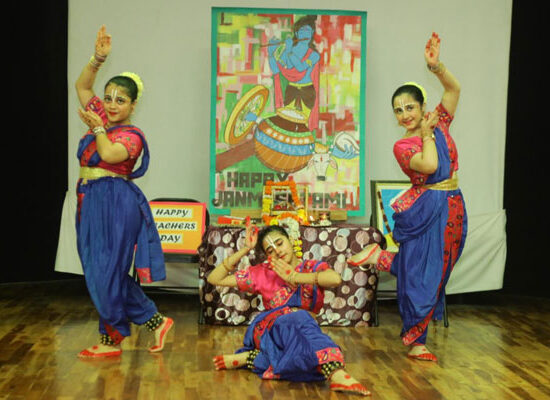 जीवा पब्लिक स्कूल फरीदाबाद में जन्माष्टमी और शिक्षक दिवस कार्यक्रम
