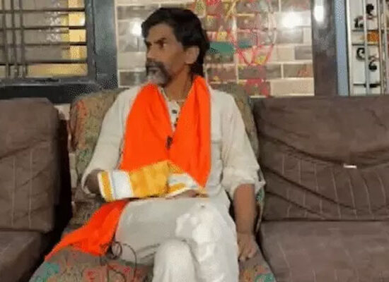 मराठा आरक्षण आंदोलन के नेता मनोज जरांगे भूख हड़ताल खत्म करने के बाद
