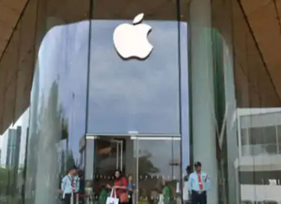Apple iPhone Duo displayed with details of the two-unit purchase limit per customer.